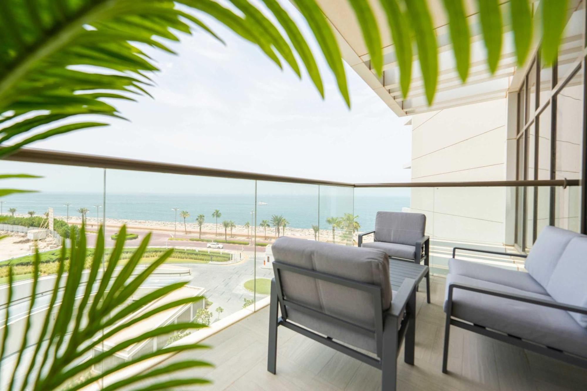 Spacious Beachfront 2 Bedroom Apartment - The 8 Dubai Exterior photo