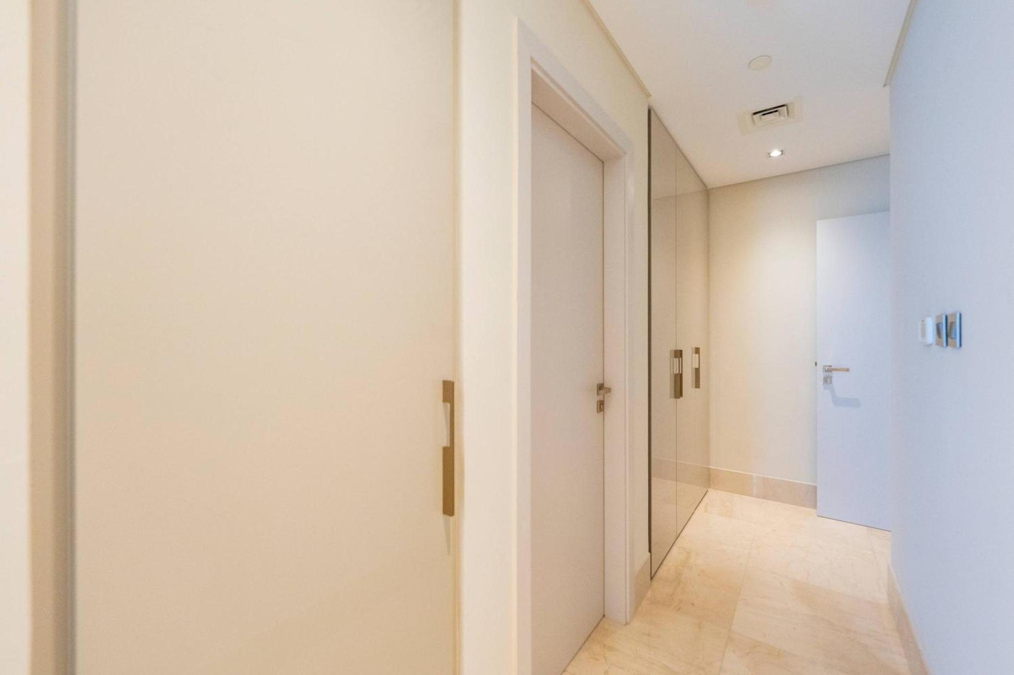 Spacious Beachfront 2 Bedroom Apartment - The 8 Dubai Exterior photo
